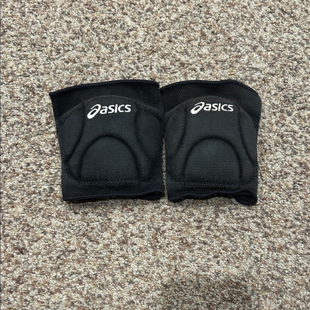 ASICS Black Sports Knee Pads